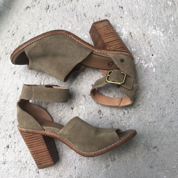 UGG AJA suede heels - Picture 2 of 8